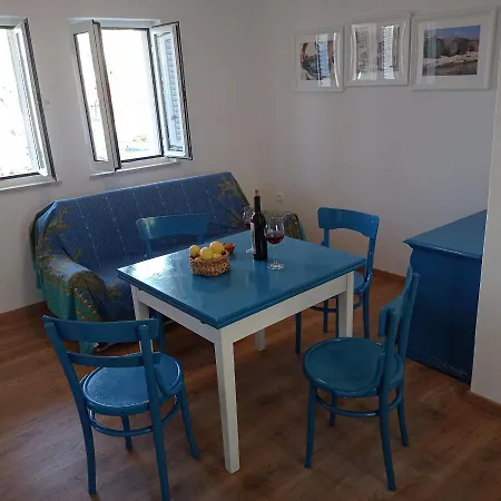 My Mediterranean With Huge Garden And Own Parking *