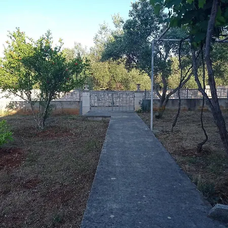 My Mediterranean With Huge Garden And Own Parking Villa