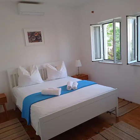 My Mediterranean With Huge Garden And Own Parking *