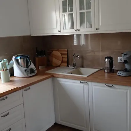 My Mediterranean With Huge Garden And Own Parking Willa