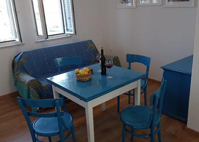 My Mediterranean With Huge Garden And Own Parking *