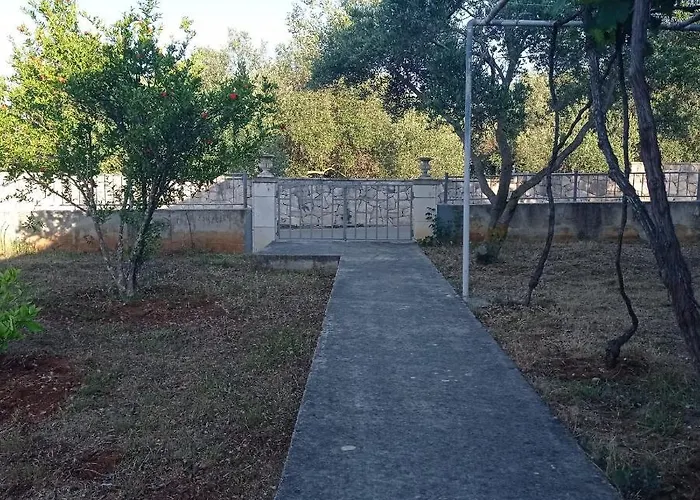 My Mediterranean With Huge Garden And Own Parking Villa