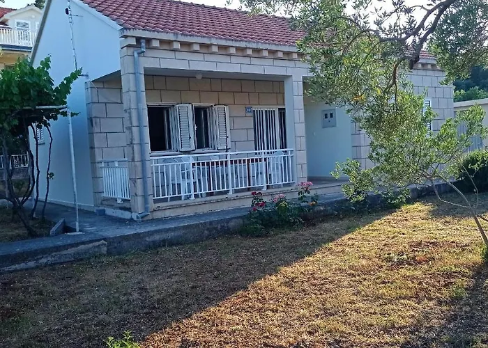 My Mediterranean With Huge Garden And Own Parking Villa