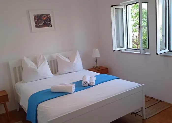 My Mediterranean With Huge Garden And Own Parking *