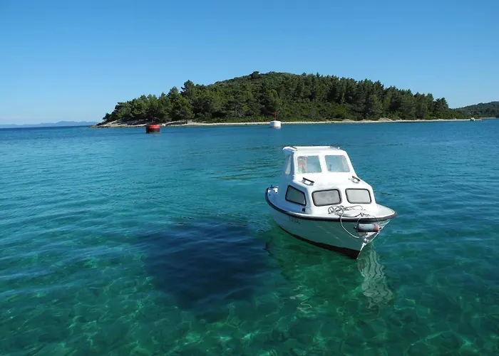 Villa My Mediterranean With Huge Garden And Own Parking Lumbarda