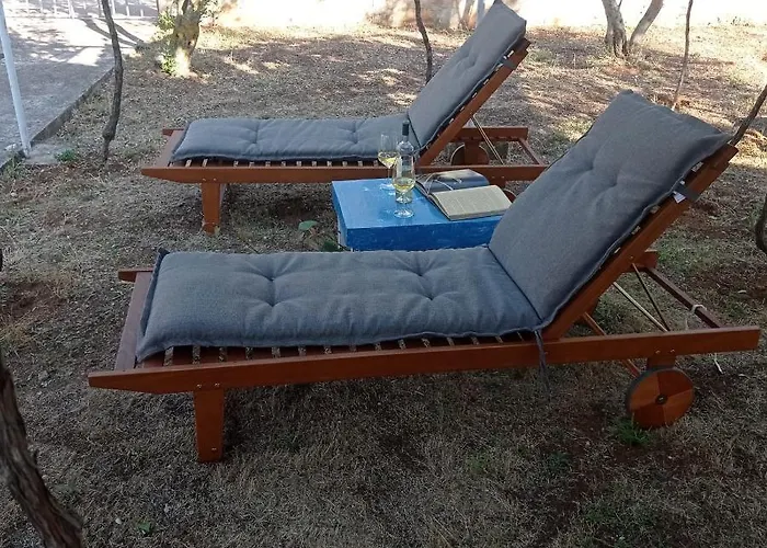 My Mediterranean With Huge Garden And Own Parking *